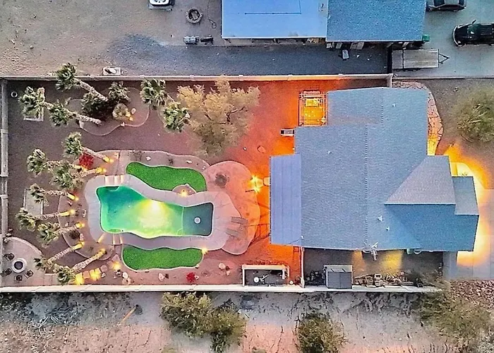 Epic Pool Party Holiday home